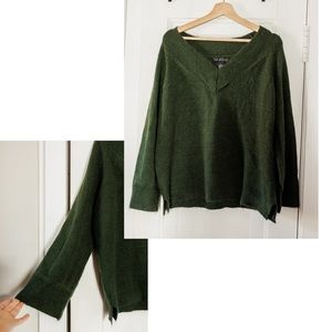 Green wide arm v-neck sweater